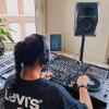 imageThe active VM50 produces clear audio with fastattacking punchy bass The speaker can be tuned to suit the characteristics of any room making it perfect for recreating a club sound when youre DJing or providing a flat frequency response when youre producing music in a home or professional studio setting